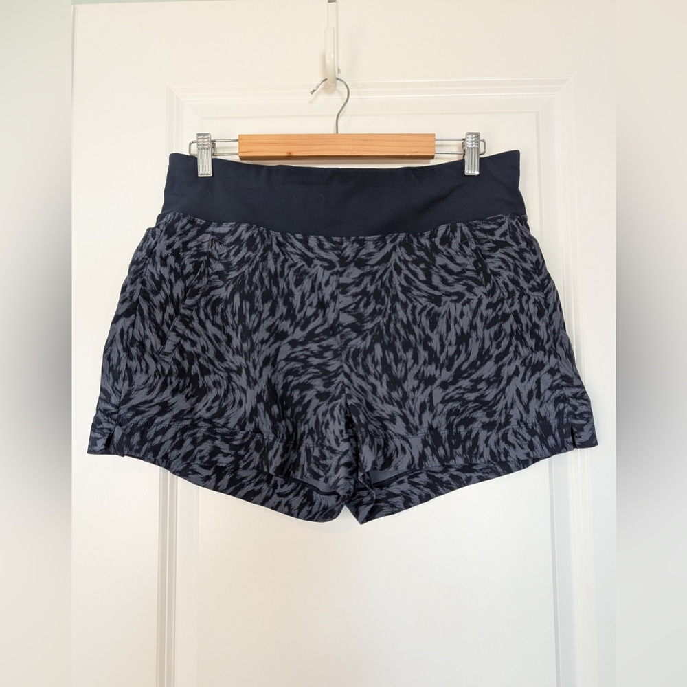 Athleta Womens Trekkie North Printed Short Lightweight Stretchy Blue Size 12